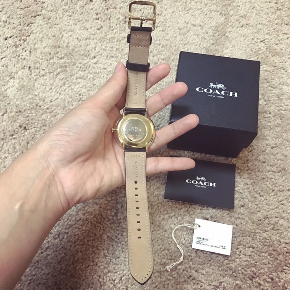 💯 Authentic Coach Watch - Picture 4 of 4